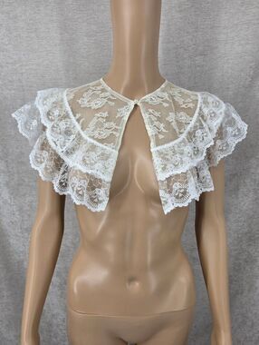 Vintage Two Tone White Lace Ruffled Collar Capelet Faux Pearl Accents Bridal